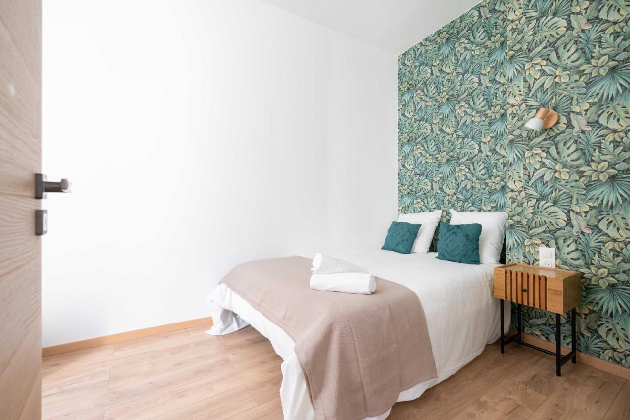Les Petits Pavillons Standing 1 4 Pers Clim Vieux-port Apartment
